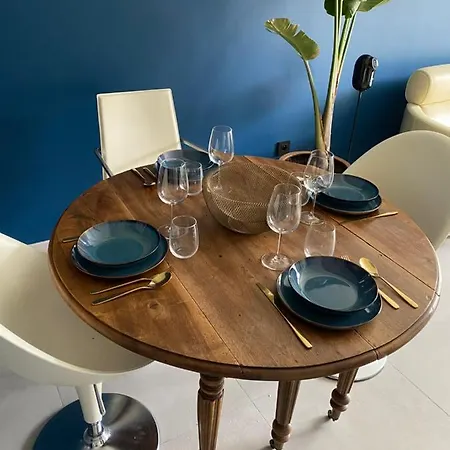 Apartment De Caractere Avec Jacuzzi Frejus