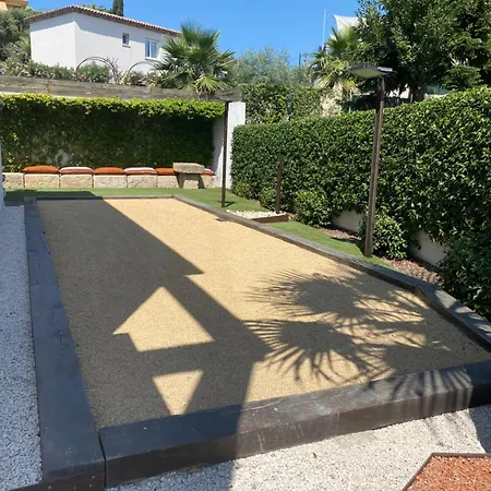 De Caractere Avec Jacuzzi Apartment Frejus
