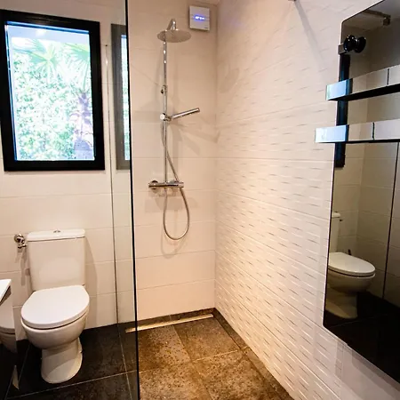 De Caractere Avec Jacuzzi Apartment *